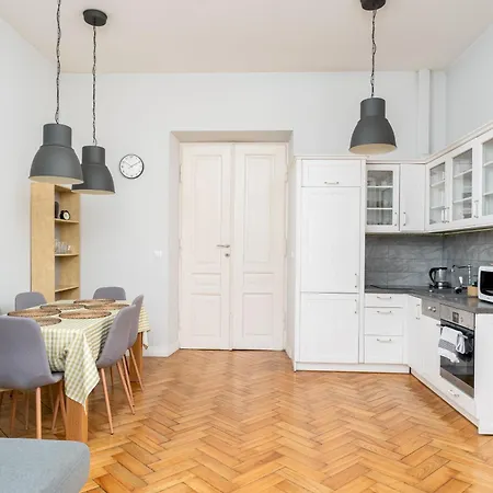 Dietla Avenue Charm By Bookinghost Краков